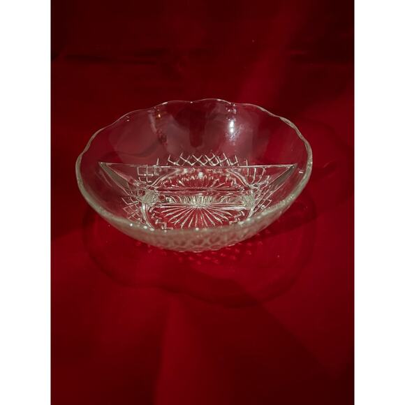 Vintage Divided Glass Relish Dish - Picture 5 of 10